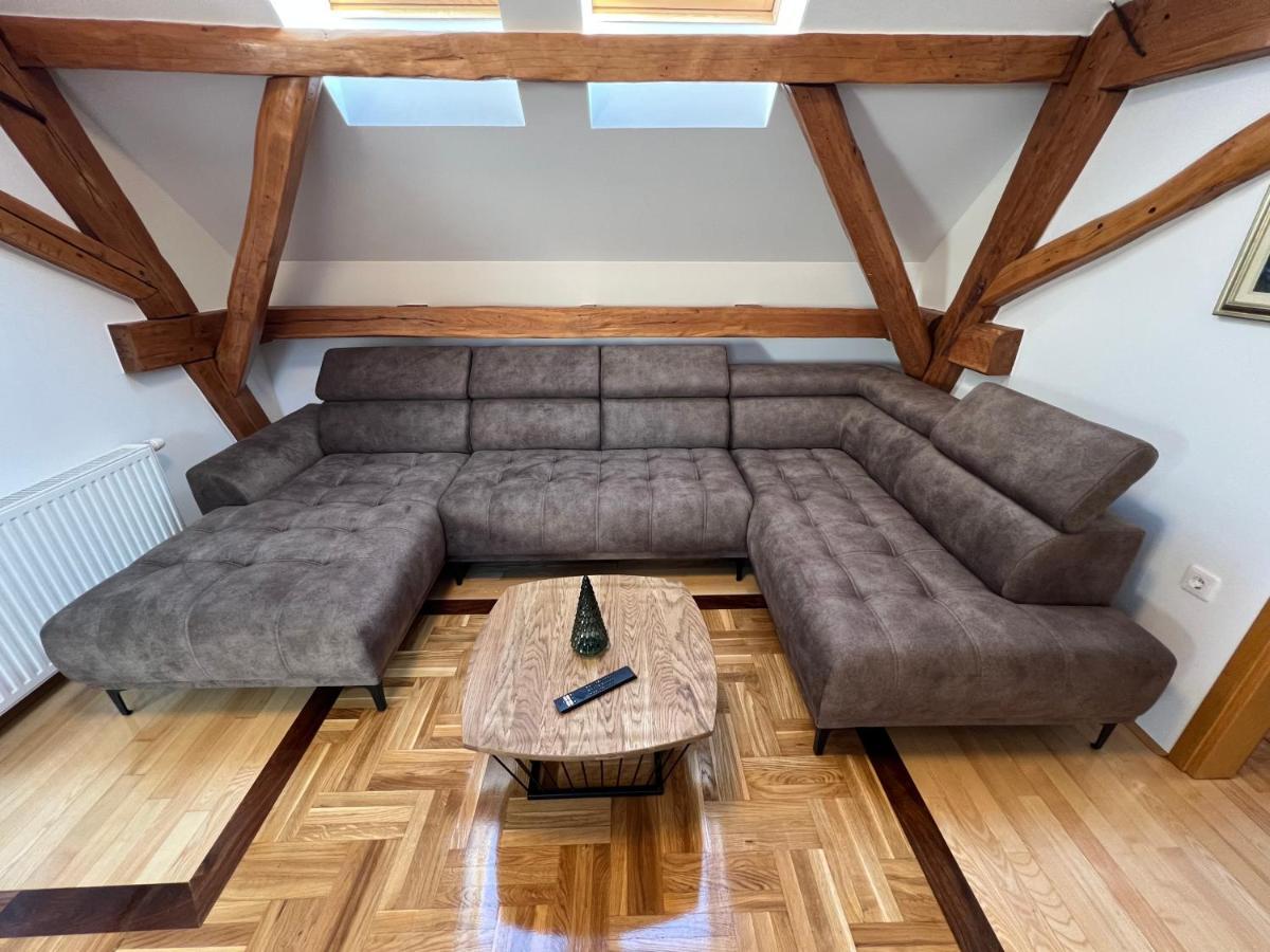 La Luna Rustic Deluxe Apartment With Free Jacuzzi, Bikes & Covered Parking Nasice Dış mekan fotoğraf
