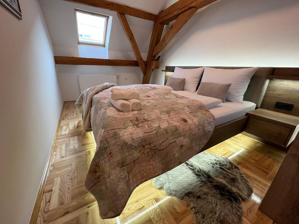 La Luna Rustic Deluxe Apartment With Free Jacuzzi, Bikes & Covered Parking Nasice Dış mekan fotoğraf