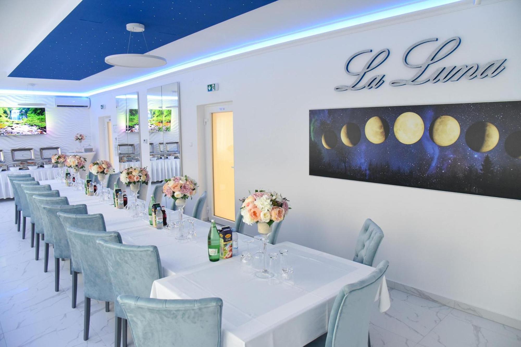 La Luna Rustic Deluxe Apartment With Free Jacuzzi, Bikes & Covered Parking Nasice Dış mekan fotoğraf